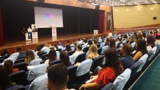 Kariyer Merkezi, ‘İş Aramak Da Bir İştir’ semineri düzenledi