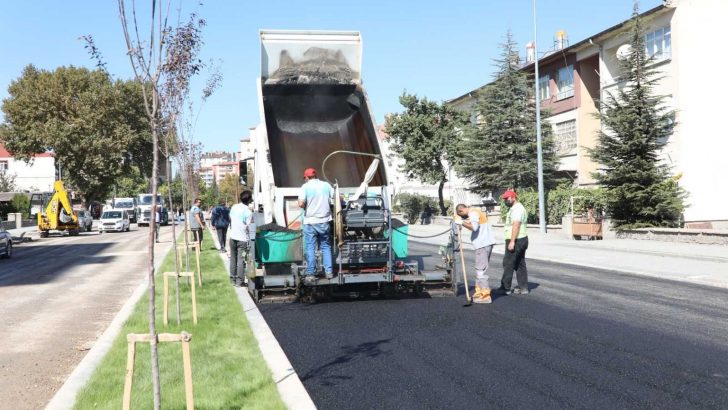 Yenilenen Keykubat Mahallesi’nde asfalt çalışması devam ediyor