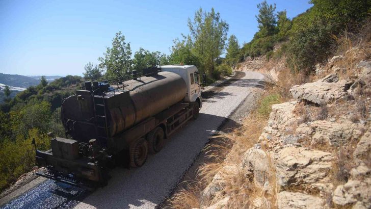 Alanya Belediyesinden iki mahalleye asfalt çalışması