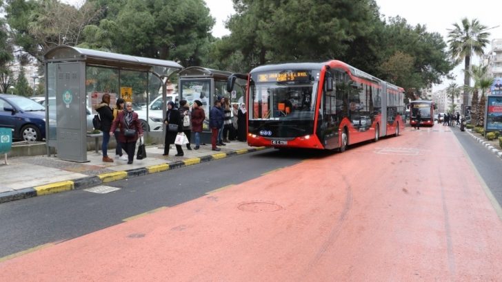 Manisa’da sağlık çalışanlarına ücretsiz ulaşım yıl sonuna kadar uzatıldı